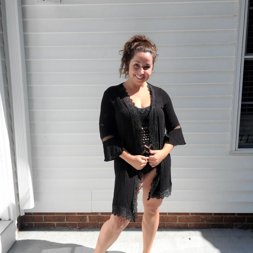 Kimono - Picture 2 of 3